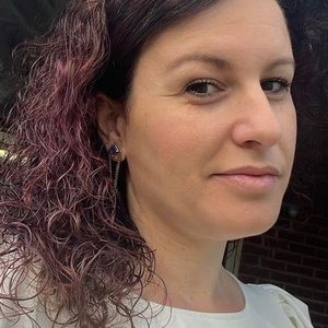 Meet your Posher, Raquel